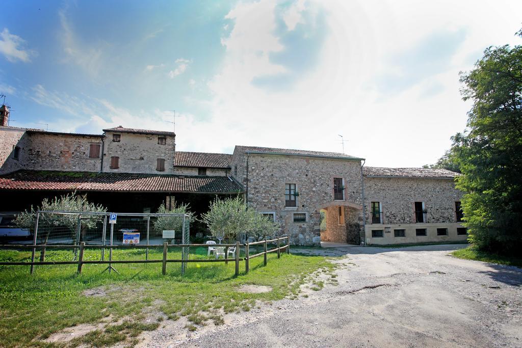 Agriturismo Licensi Del Bresa Villa Monzambano Ruang foto