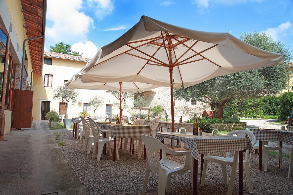 Agriturismo Licensi Del Bresa Villa Monzambano Ruang foto