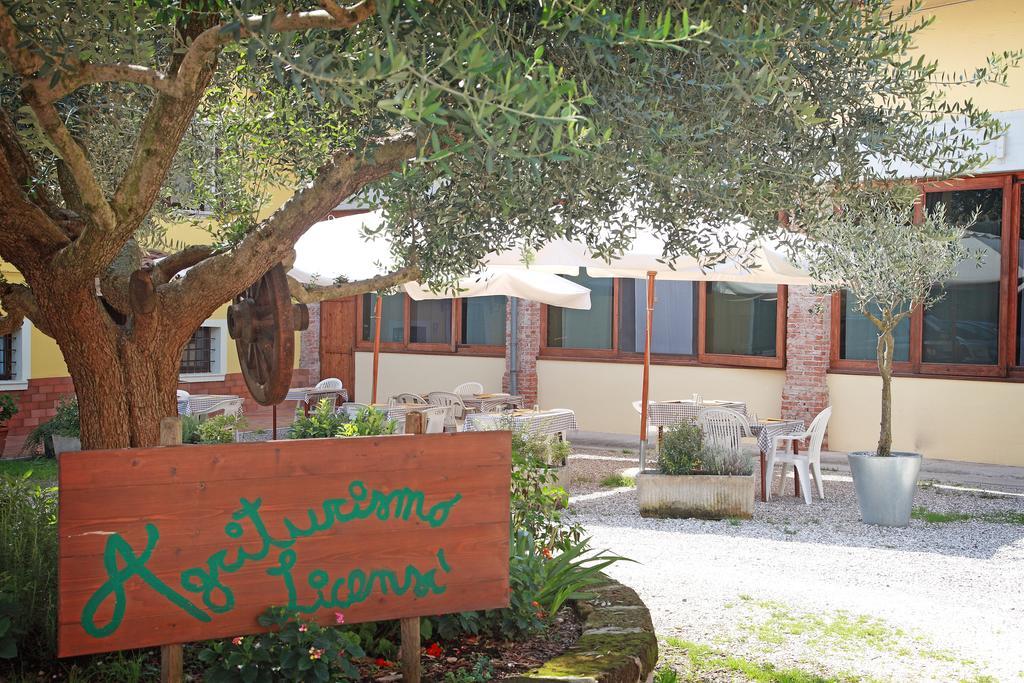 Agriturismo Licensi Del Bresa Villa Monzambano Ruang foto