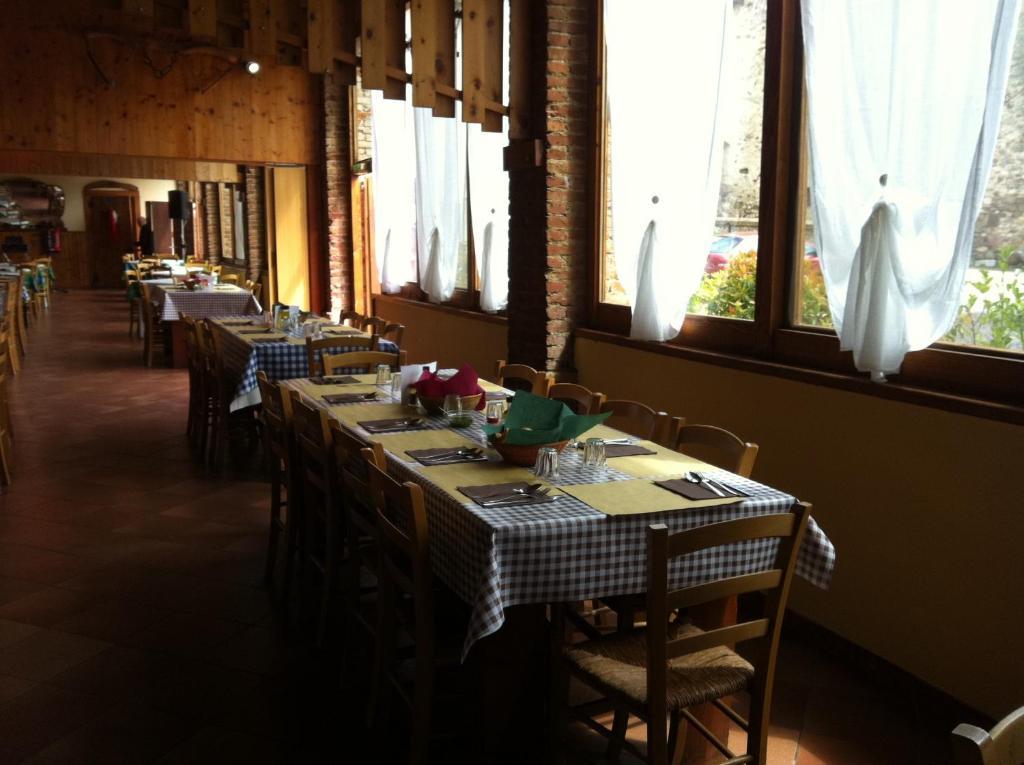 Agriturismo Licensi Del Bresa Villa Monzambano Bagian luar foto