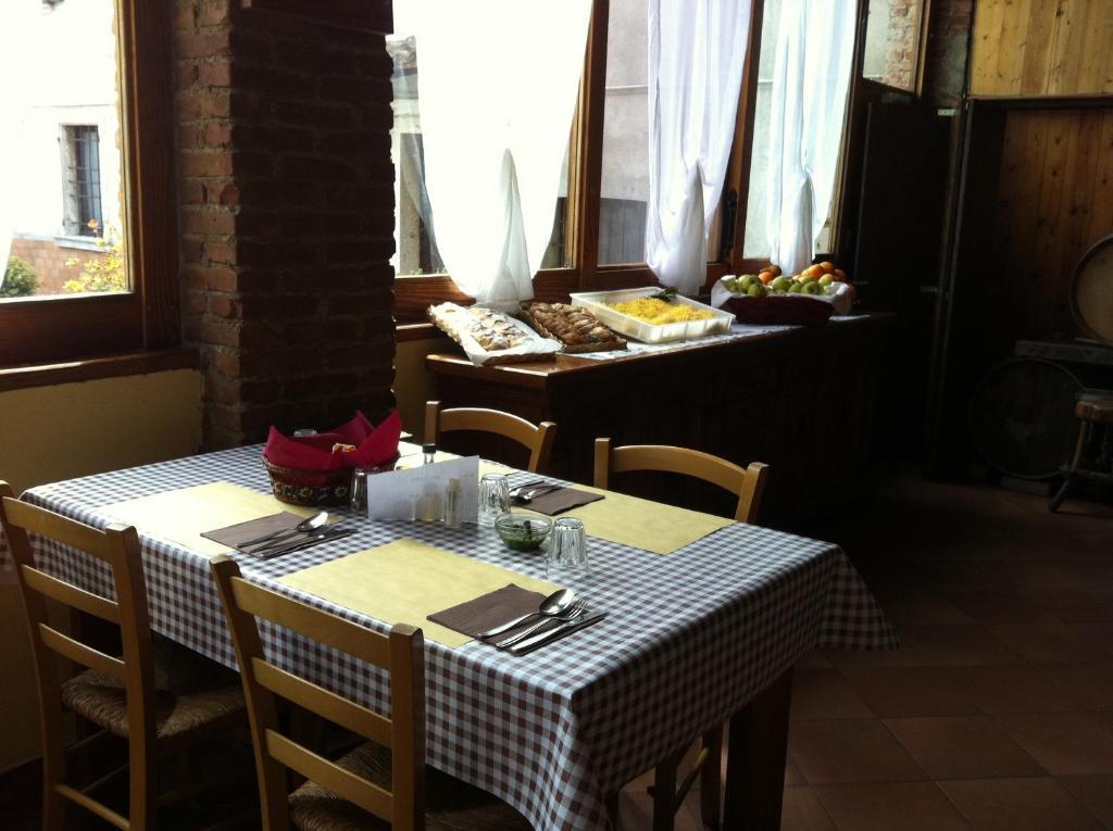 Agriturismo Licensi Del Bresa Villa Monzambano Bagian luar foto