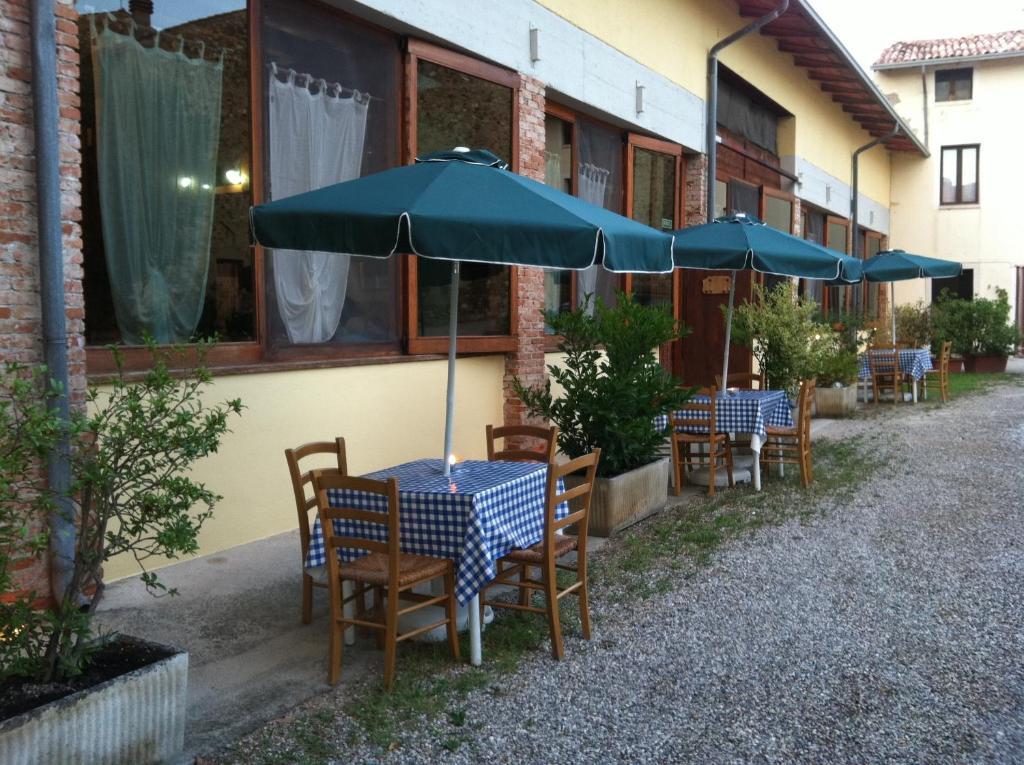 Agriturismo Licensi Del Bresa Villa Monzambano Ruang foto