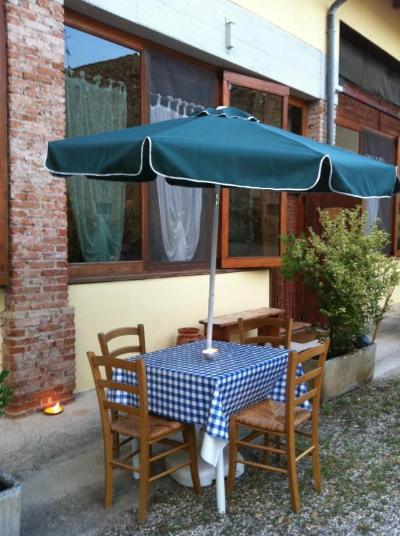 Agriturismo Licensi Del Bresa Villa Monzambano Ruang foto