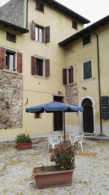 Agriturismo Licensi Del Bresa Villa Monzambano Bagian luar foto