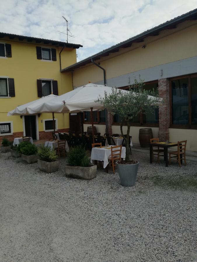 Agriturismo Licensi Del Bresa Villa Monzambano Bagian luar foto